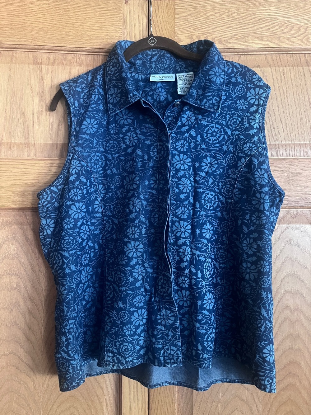 kathy ireland Navy Blue Sleeveless Button-Front Floral Medallion Top